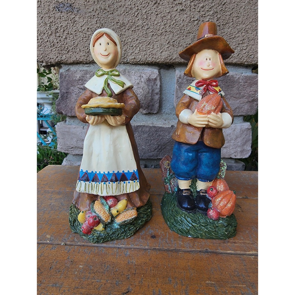 Vintage Thanksgiving Pilgrim Couple Figurines Resin Harvest Decor Set